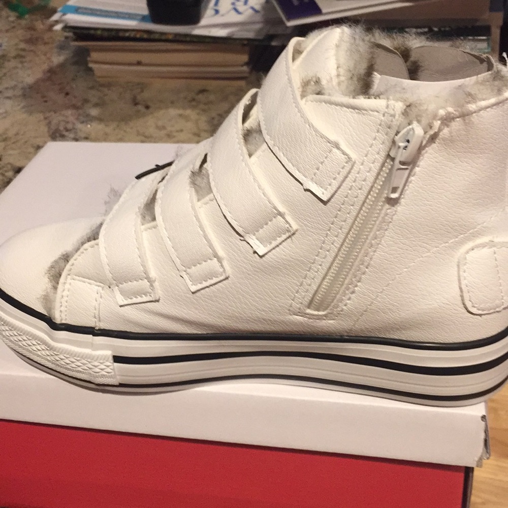 NWT JustFab white sneakers